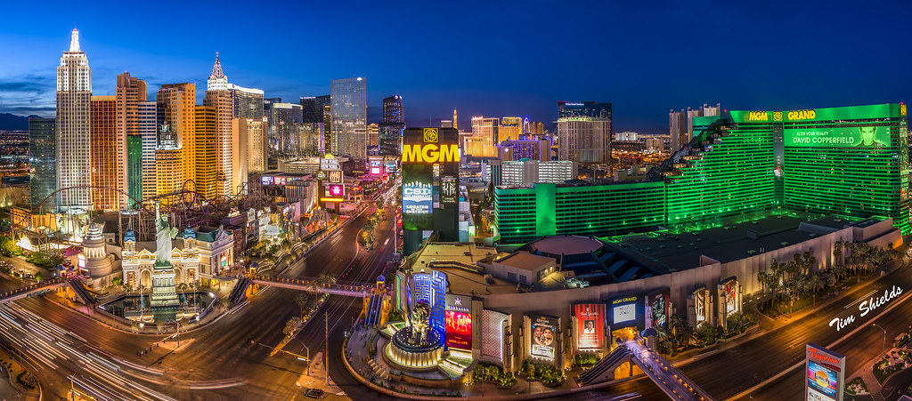 Las Vegas Strip high resolution panorama View this one