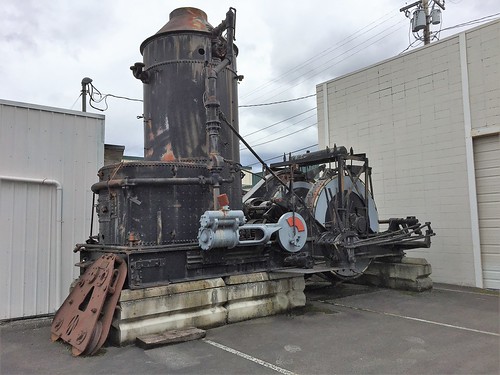 Steam Donkey Engine | These were used to pull logs through t… | Flickr