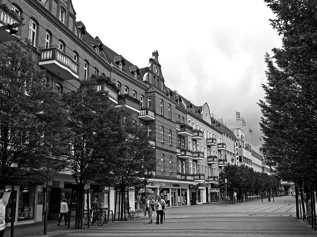 Die Fußgängerzone Gorkistraße in Tegel Auf Tour mit Frank … Flickr