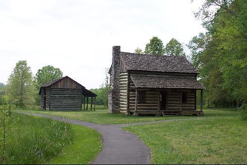 Replica of an 1800's Cherokee Homestead These log building… Flickr