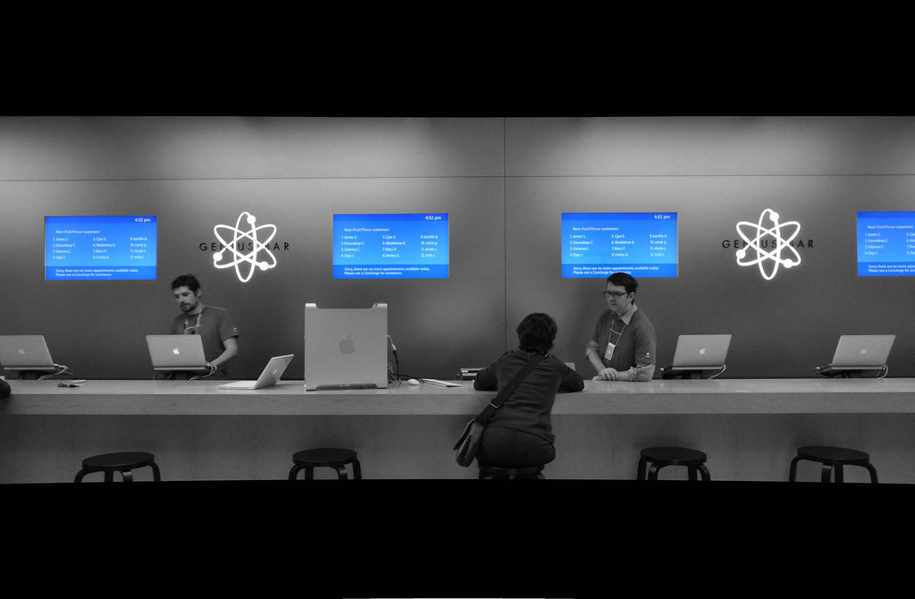 Apple Store Genius Bar Sydney On George St Visting Apple S Flickr