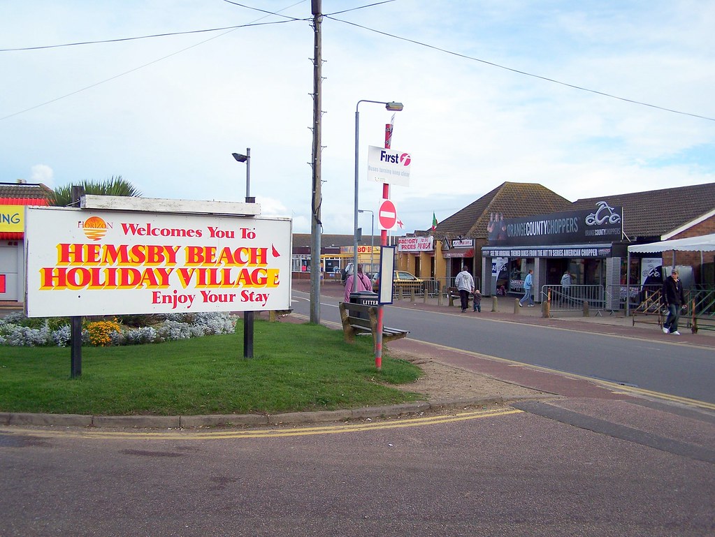Hemsby Beach Road Hemsby Beach Road, Norfolk England. Oran… Flickr