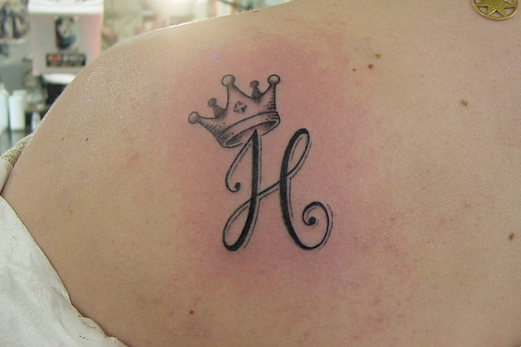 Pin by on Tatuajes Tattoo lettering fonts, Tattoo lettering H Sabrina Ricci