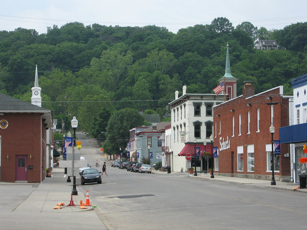 Main St., Aurora, Indiana This is Old US 50. Aurora's busi… Flickr