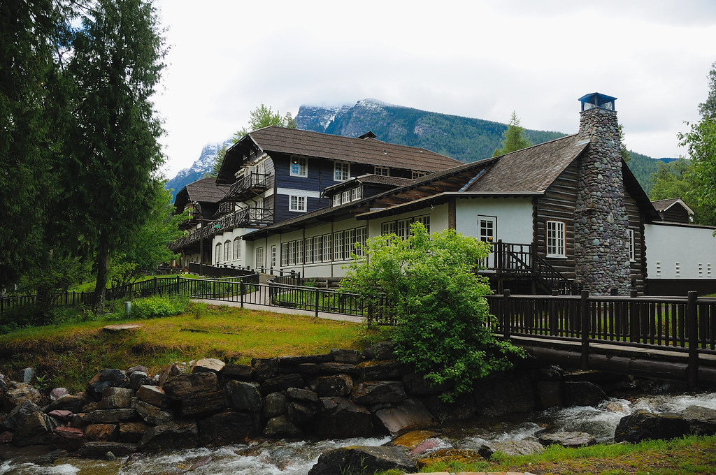 Lake McDonald Lodge Glacier Park's rustic Lodge on Lake Mc… Flickr
