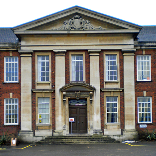 Denbigh Entrance The entrance to Denbigh High School, Luto… Flickr