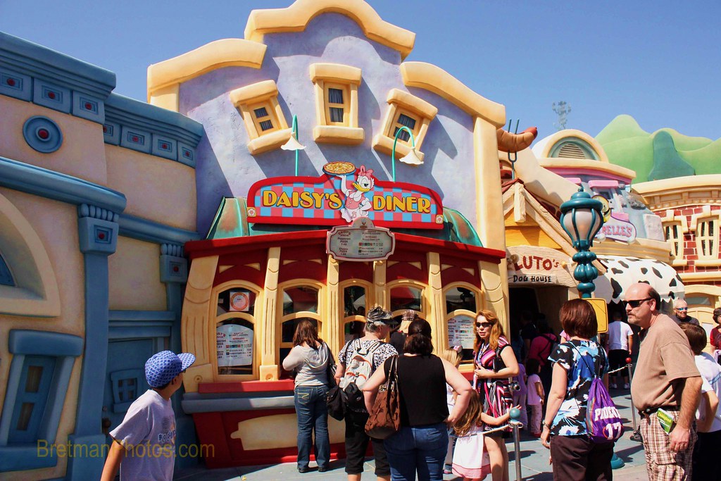 Disneyland's Mickey's Toontown Daisy's Diner Bret Chesman Flickr