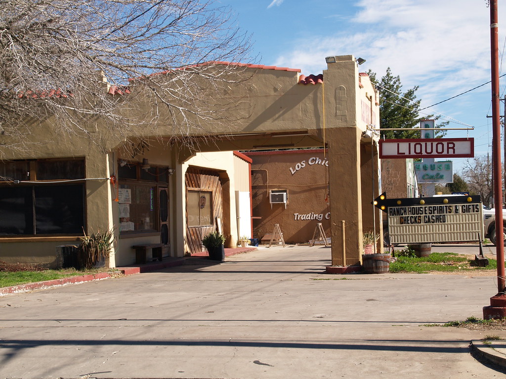 Cuero Texas Old small town liquor store 2010 Buildings Roa… Flickr