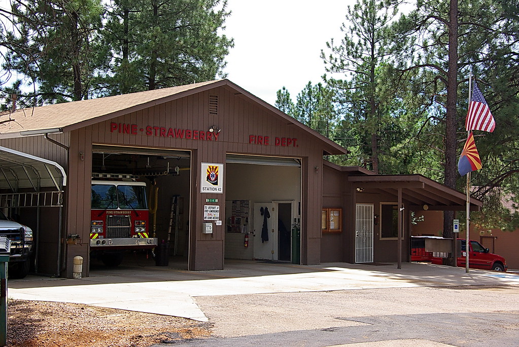 Pine Strawberry Fire Department I love fire stations. The … Flickr