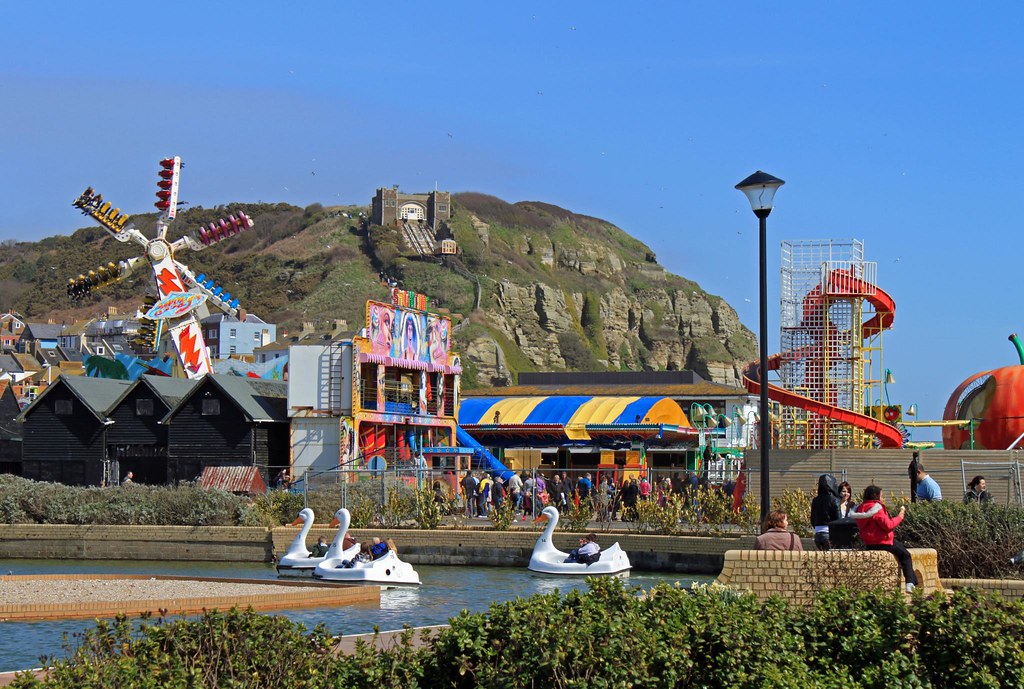 Swan Lake the swan boats on Hastings seafront Swan Lake bo… Flickr