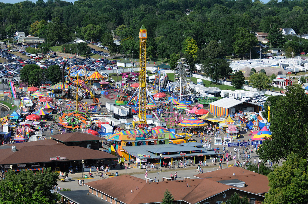 Iowa State Fair People pass through the midway at the 2008… Flickr