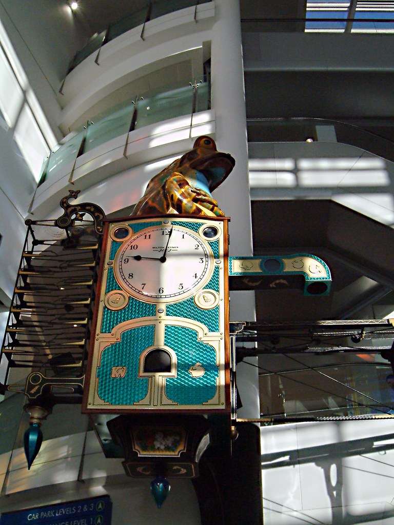 Milton Keynes 1922005 The Frog Clock 'Time Machine' by K… Flickr