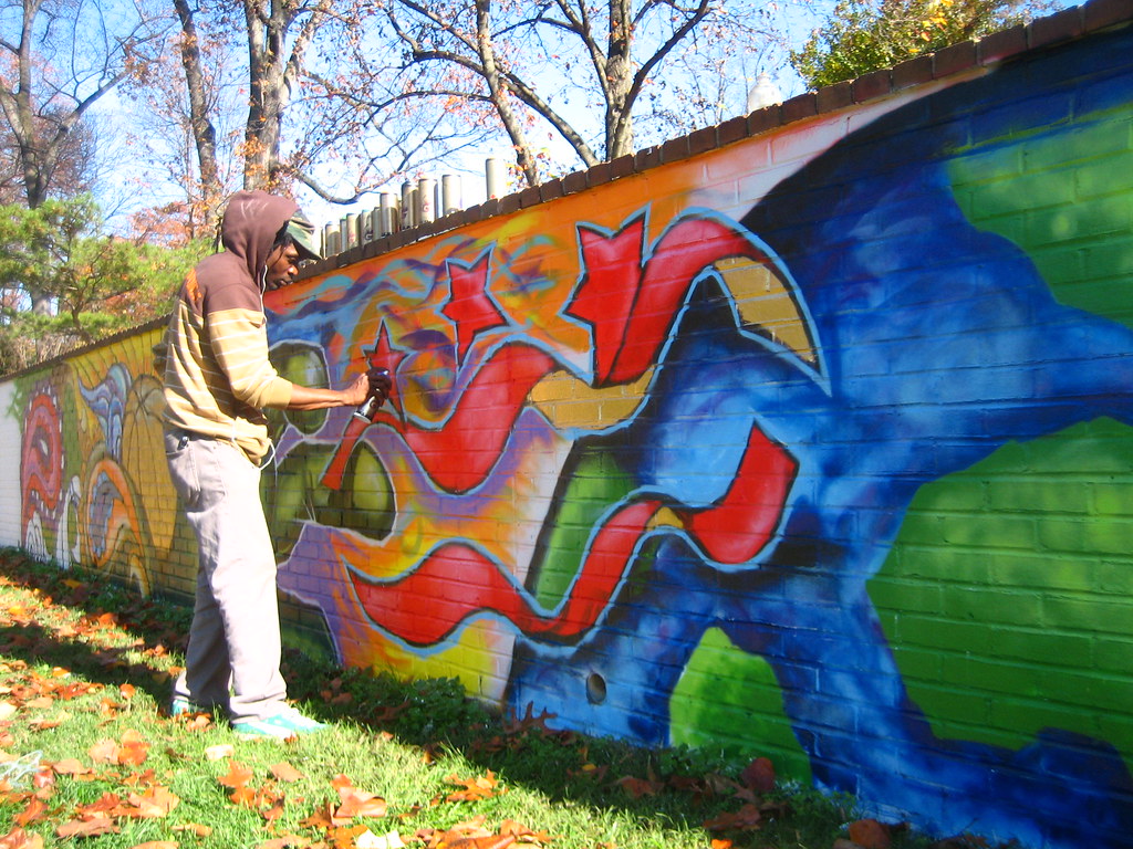 Spray Painting the Graffiti Wall Walter Pierce Park Mural… Flickr