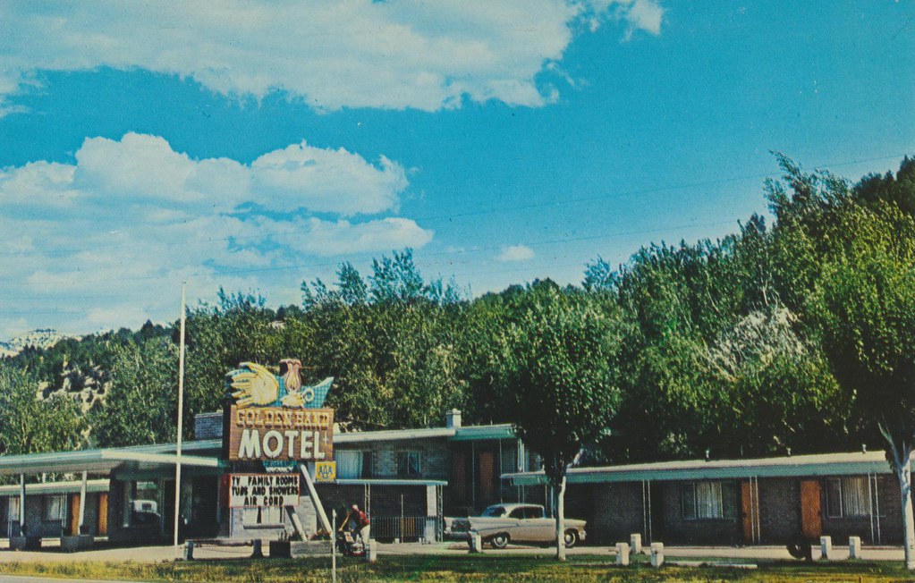 The Cardboard America Motel Archive Golden Hand Motel Mt. Carmel
