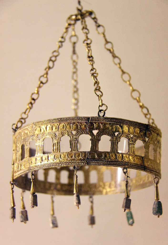Votive crown Spain 12c Musee National du Moyen Age, Clu… Flickr