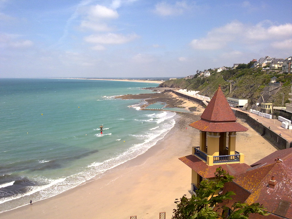 Granville beach 17062010159 Robert Lihou Flickr