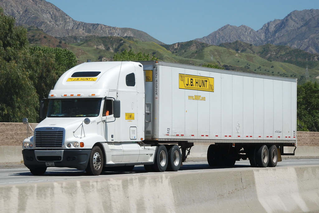 J.B. HUNT FREIGHTLINER BIG RIG TRUCK (18 WHEELER) Flickr