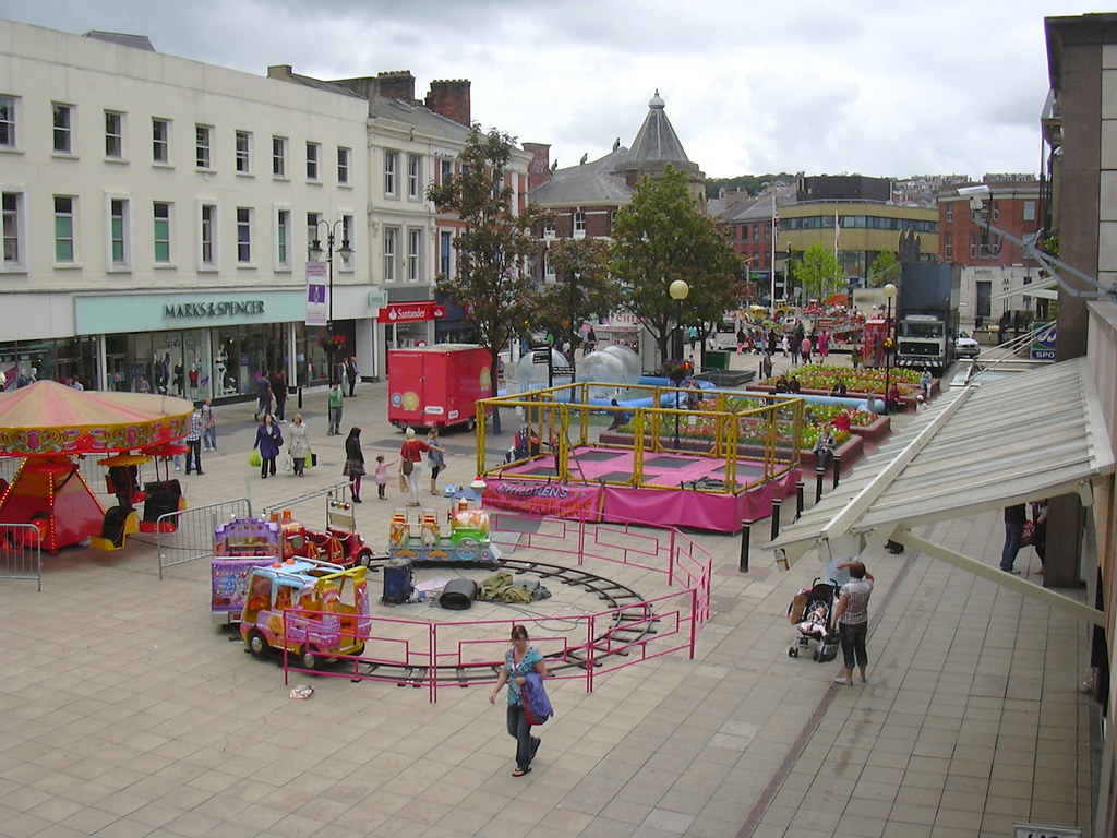 King William Street, Blackburn, Lancashire M&S, Marks and … Flickr