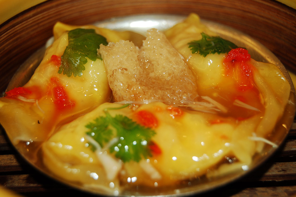 Dim Sum Golden fish ShangriLa restaurant, Bangkok, Thaila… Ly. H