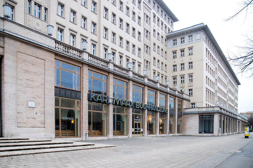 Berlin Karl Marx Buchhandlung KarlMarxAllee 78 "Die … Flickr