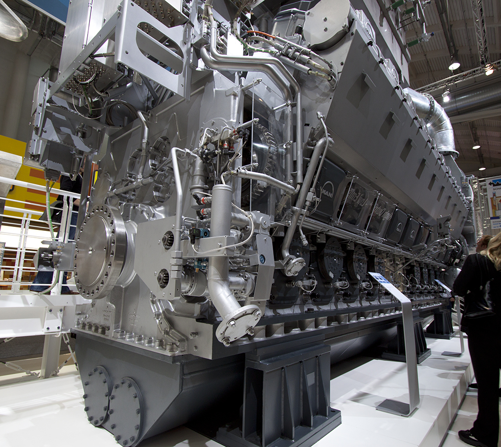 MAN Diesel & Turbo fourstroke engine 20V32/44CR SMM Messe… Flickr