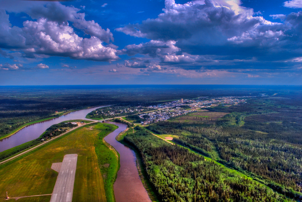 Hay River from the Air This is a view of Hay River, NT, Ca… Flickr