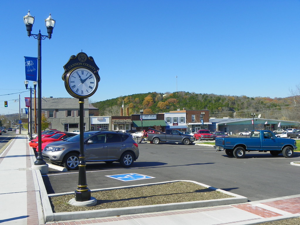 Beautiful Downtown Woodbury, Tennessee Woodbury is the cou… Flickr