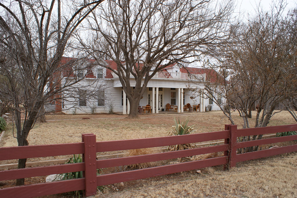 Pitchfork Ranch House The "Main House" at the Pitchfork Ra… Flickr