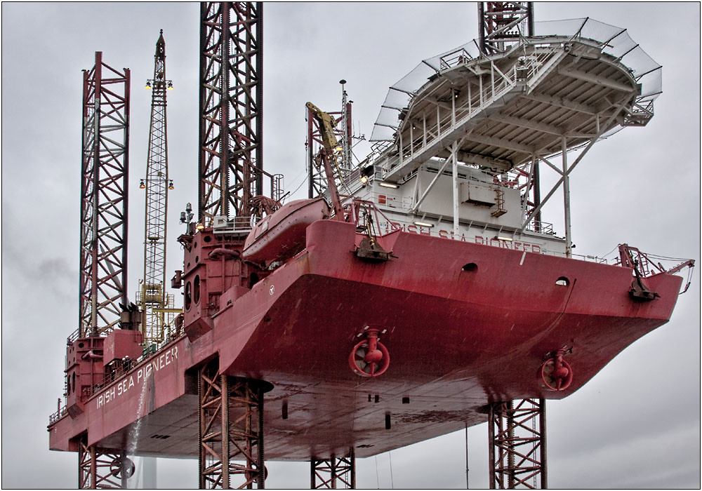 Irish Sea Pioneer Oil Rig Service vessel. River Mersey and… Flickr