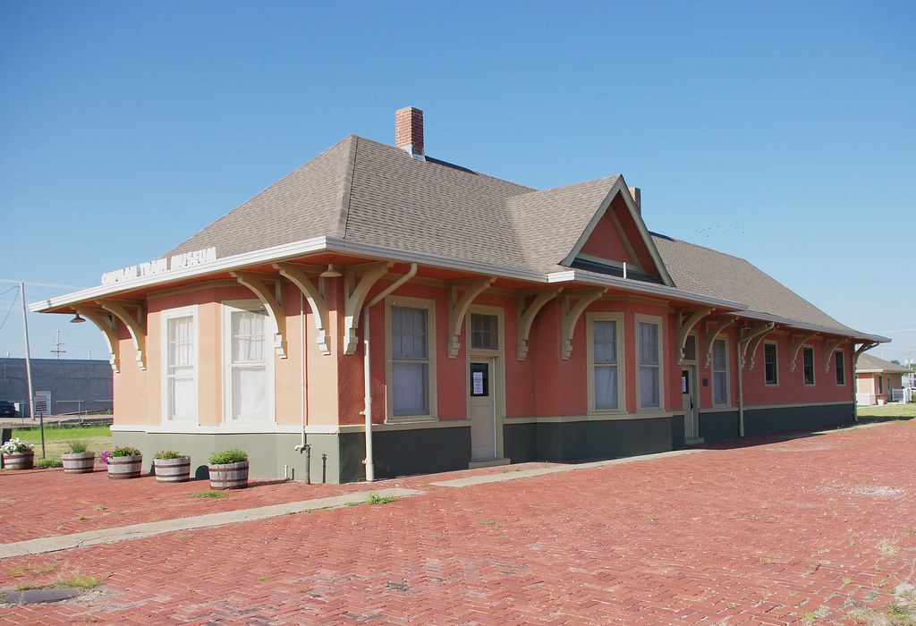 Concordia (UP), KS train station Built by Union Pacific in… Flickr