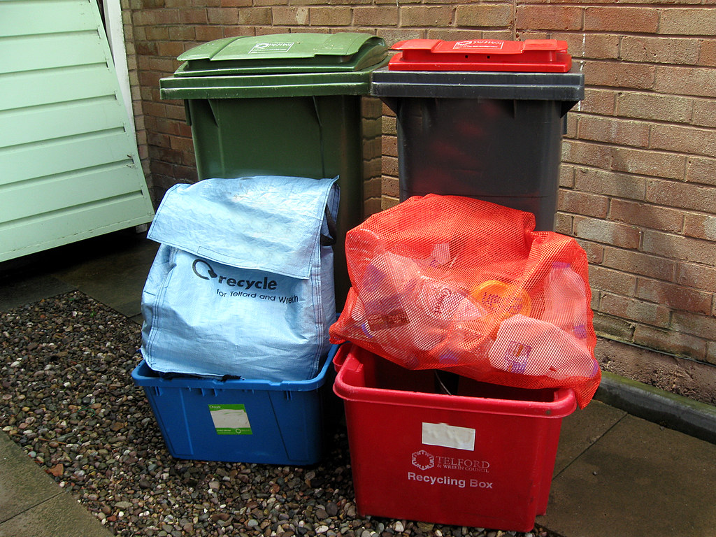 Recycling Kit, Telford Style The household recycling kit, … Flickr