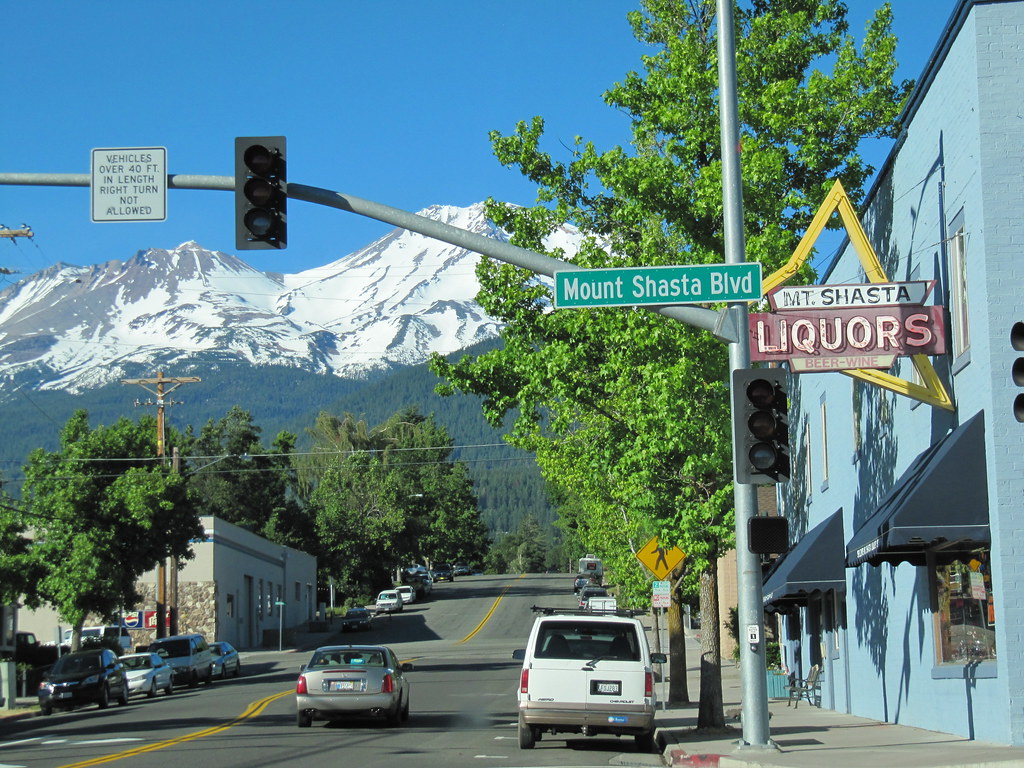 Mount Shasta Blvd in Mt. Shasta City.. City of Mt. Shasta … Flickr