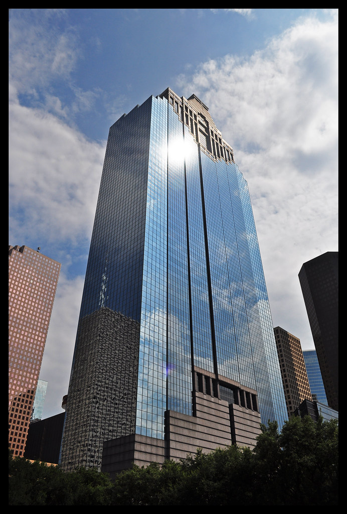 Houston's 5th tallest building, the (Texaco) Heritage Plaz