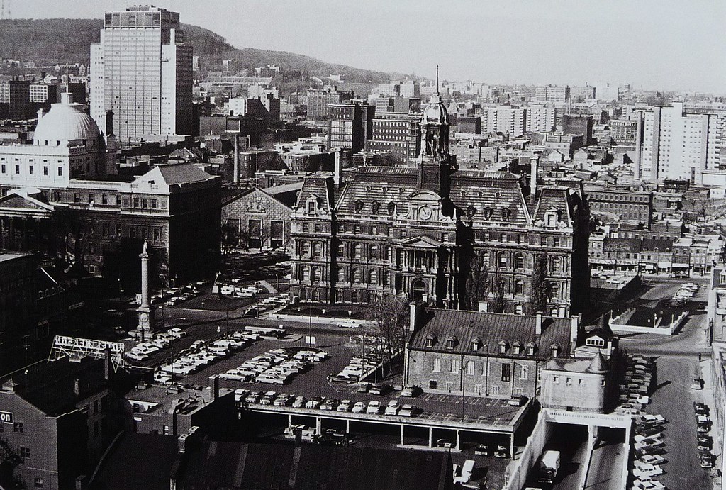 VieuxMontréal 1962. Rue NotreDame, Place JacquesCartier… Flickr