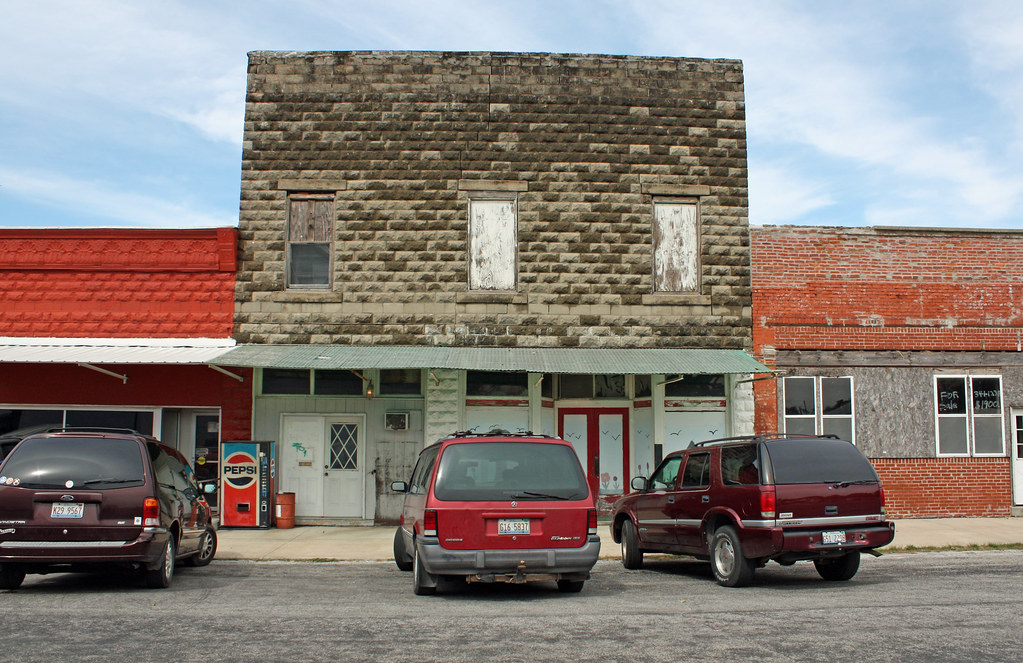 Waggoner IL Old Business District on W. Main St. (3 of 7… Flickr