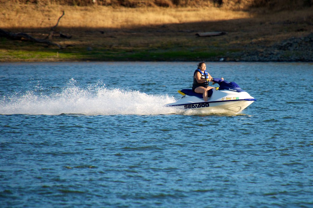 Jet skiing on Calero Reservoir Jet skiing on Calero Reserv… Flickr