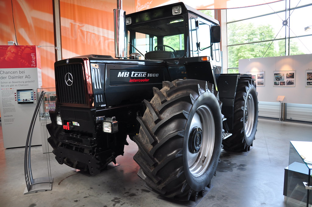 Unimog Museum 1991 MBtrac 1800 Intercooler MercedesBen… Flickr