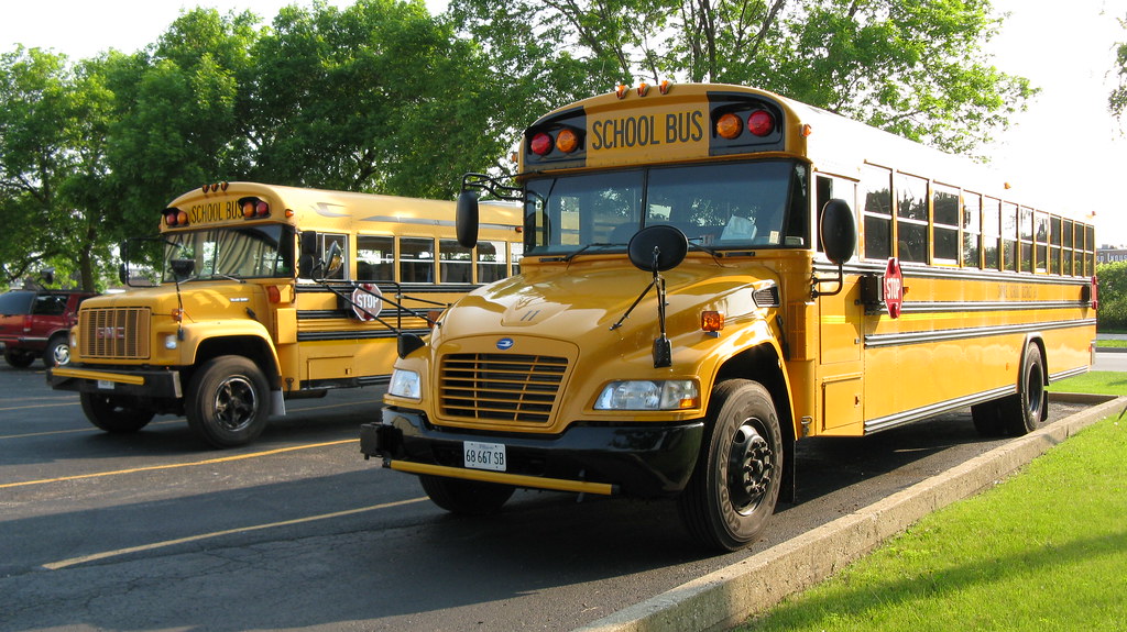 Skokie School District 68 Bluebird school bus. Glenview Il… Flickr