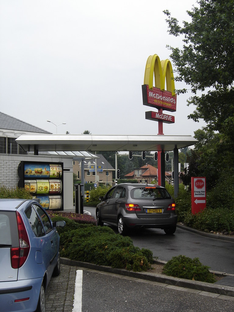 Huis ter Heide McDrive In 1987 McDonald's opened its firs… Flickr
