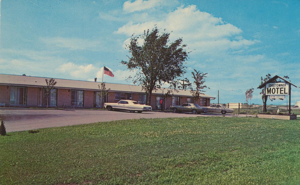 Edgetowner Motel DeSoto, Iowa 20 new units TV Air Co… Flickr