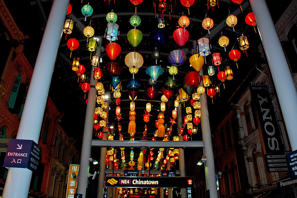 Lanterns Galore 3 All types of lanterns display at the ro… Flickr