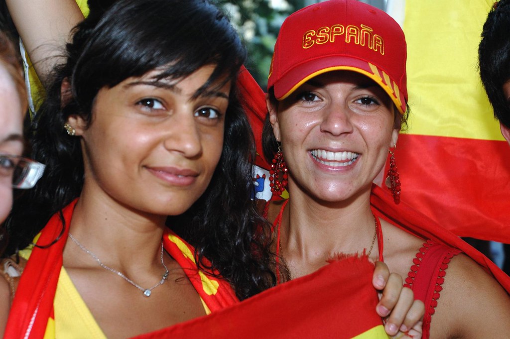 Spanish Girls! Spanish Fans In Montreal Display Their Exub… Flickr