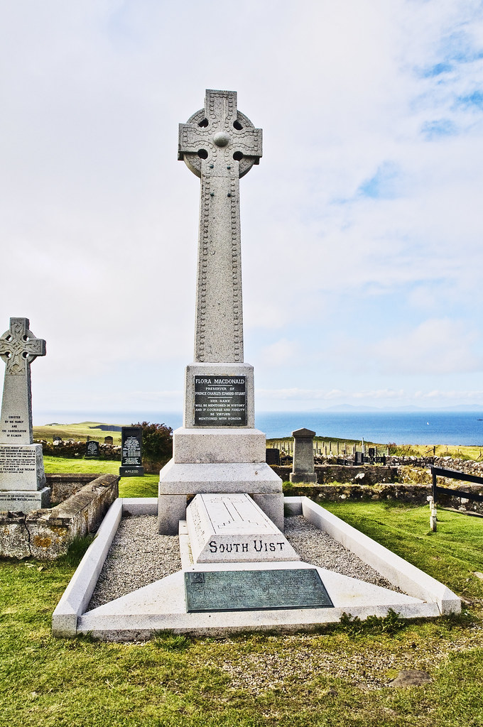 Grave of Flora Macdonald Grave of Flora Macdonald, famed f… Flickr