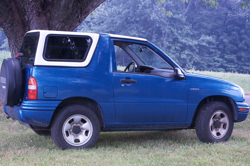 Suzuki Vitara with Ralley Top 3 2000 Blue Suzuki Vitara 2 … Flickr