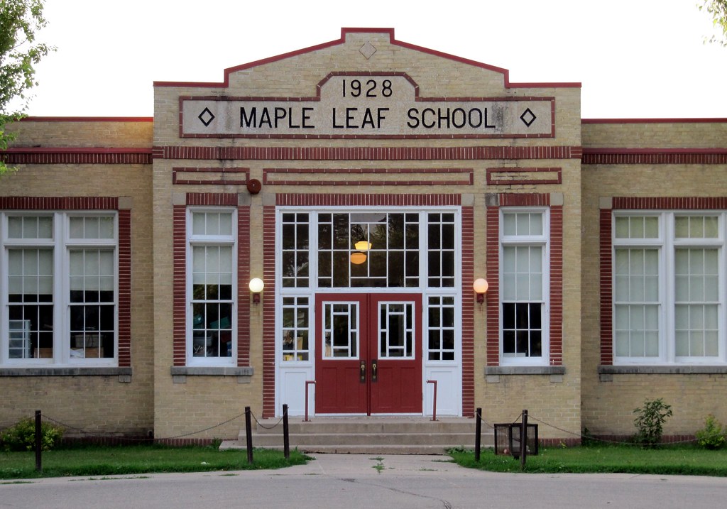 Maple Leaf Forever Maple Leaf Public School, Morden, MB. I… Flickr