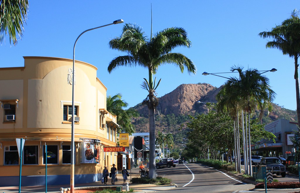 10 Best Places To Go And Experience The Townsville Nightlife!