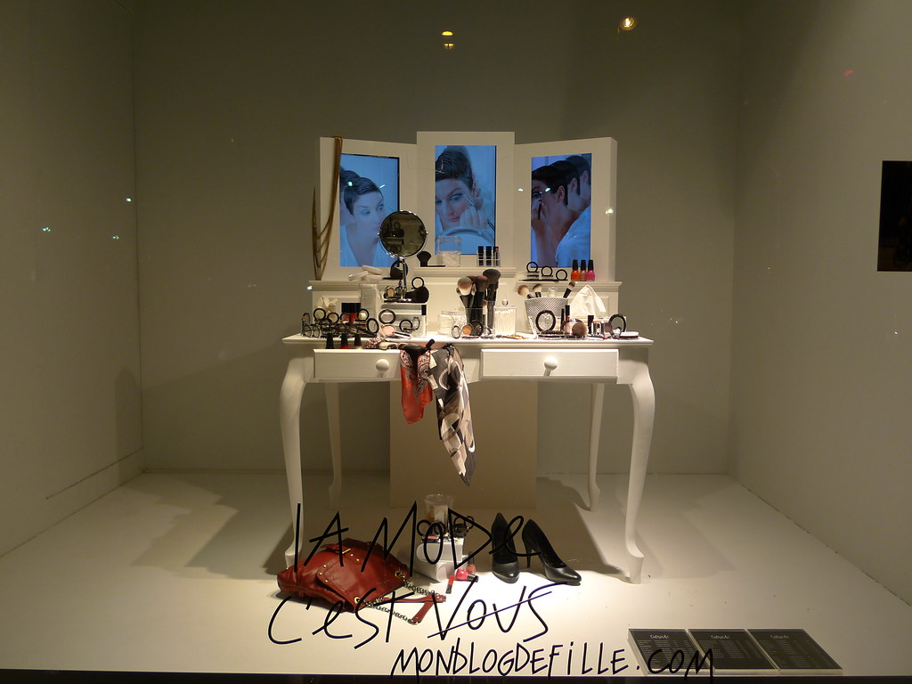 Vitrines Galeries Lafayette Paris, septembre 2010 Flickr