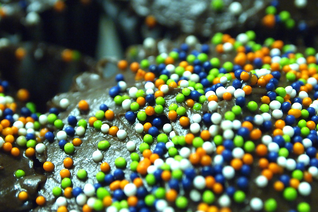 113. Green orange blue white sprinkles! Jim made cupcakes … Flickr