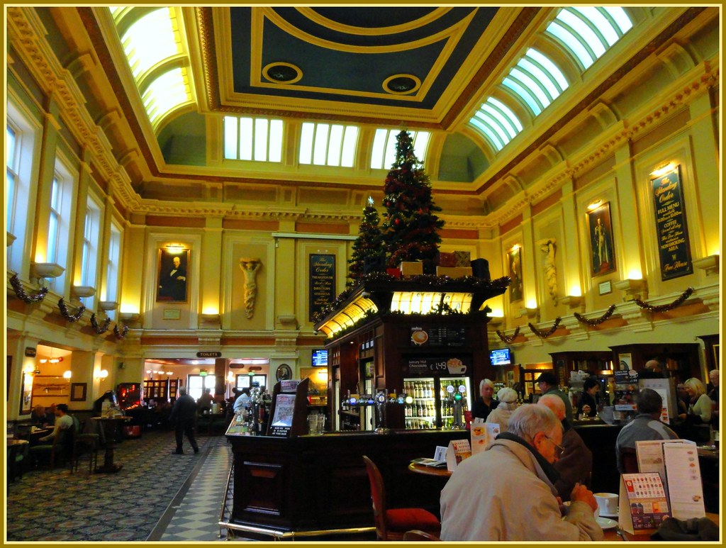 THE STANDING ORDER, DERBY Ready for Christmas Wetherspoon.… Flickr