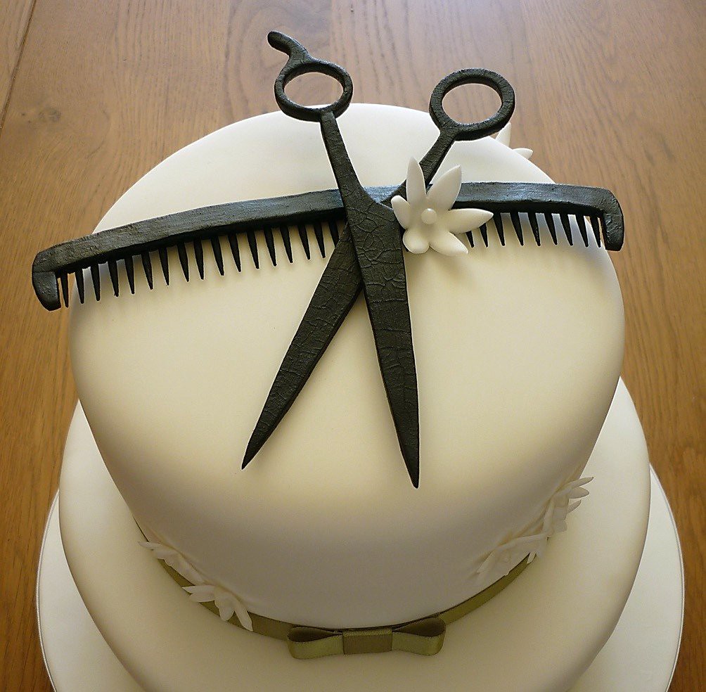 Hairdresser Cake Close Up The comb is made from flower pas… Flickr